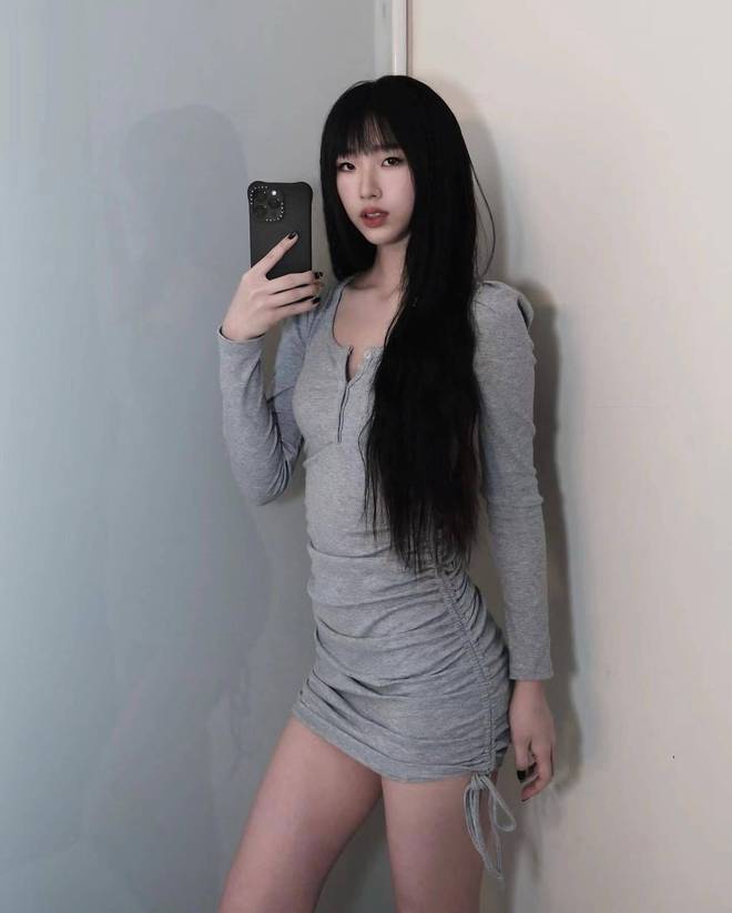 解析(澳门特一肖一码2022精准)小S大女儿Elly登上杂志，照片风格比小S夸张很多，Elly很会摆造型  第9张