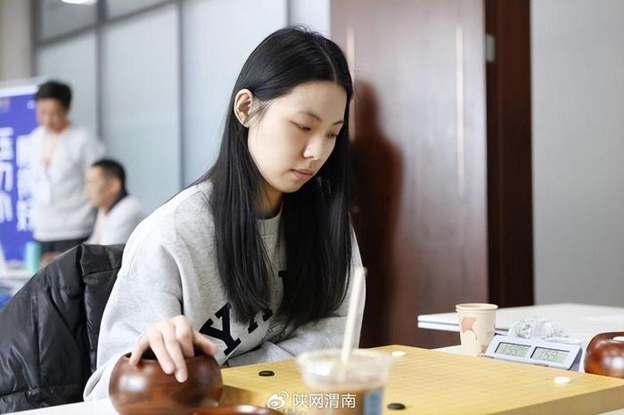 2023澳门今晚开特马开,61 名女子围棋棋手激烈角逐，16 强即将棋聚白水，弈决高下